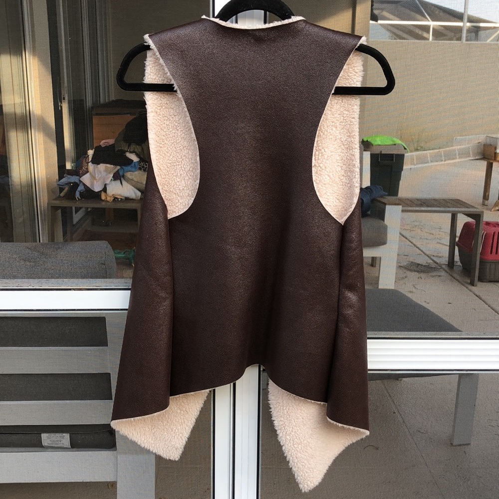 NWOT - ECHO Faux Leather Sherpa Lined Vest - Picture 6 of 6